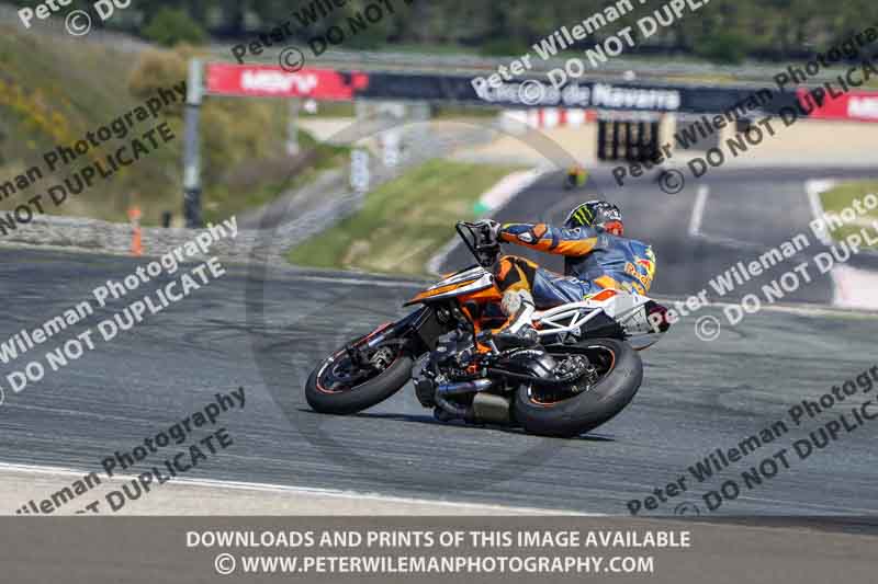 cadwell no limits trackday;cadwell park;cadwell park photographs;cadwell trackday photographs;enduro digital images;event digital images;eventdigitalimages;navarra;no limits trackdays;peter wileman photography;racing digital images;trackday digital images;trackday photos